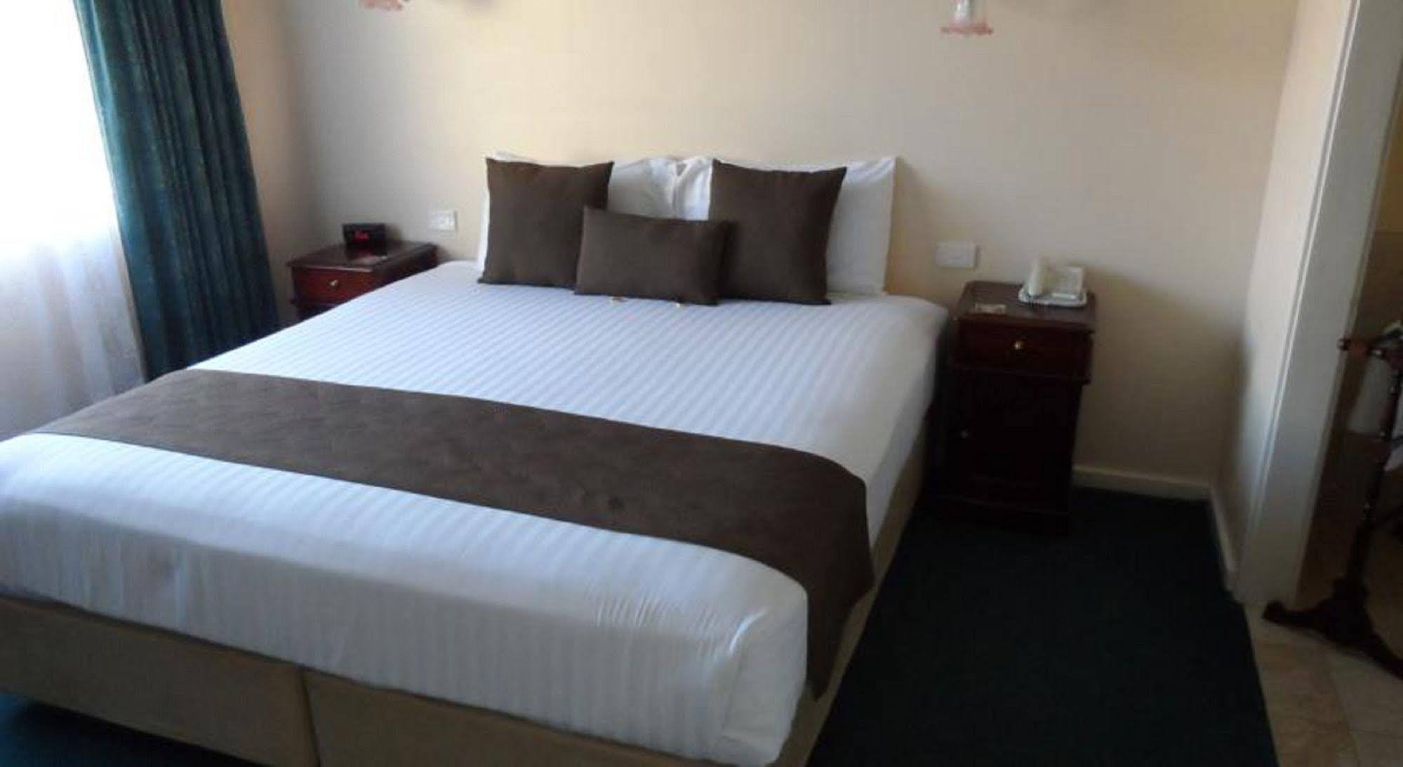 Clifton & Grittleton Hotel Bunbury