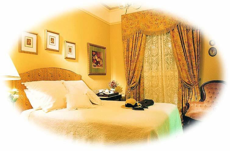 Clifton & Grittleton Hotel